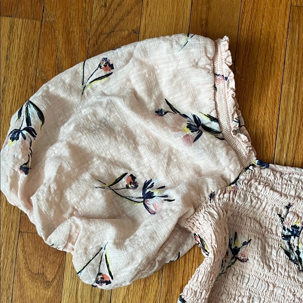 a.n.a Blush Pink Smocked Puff-Sleeve Floral Peplum Top - Picture 3 of 4